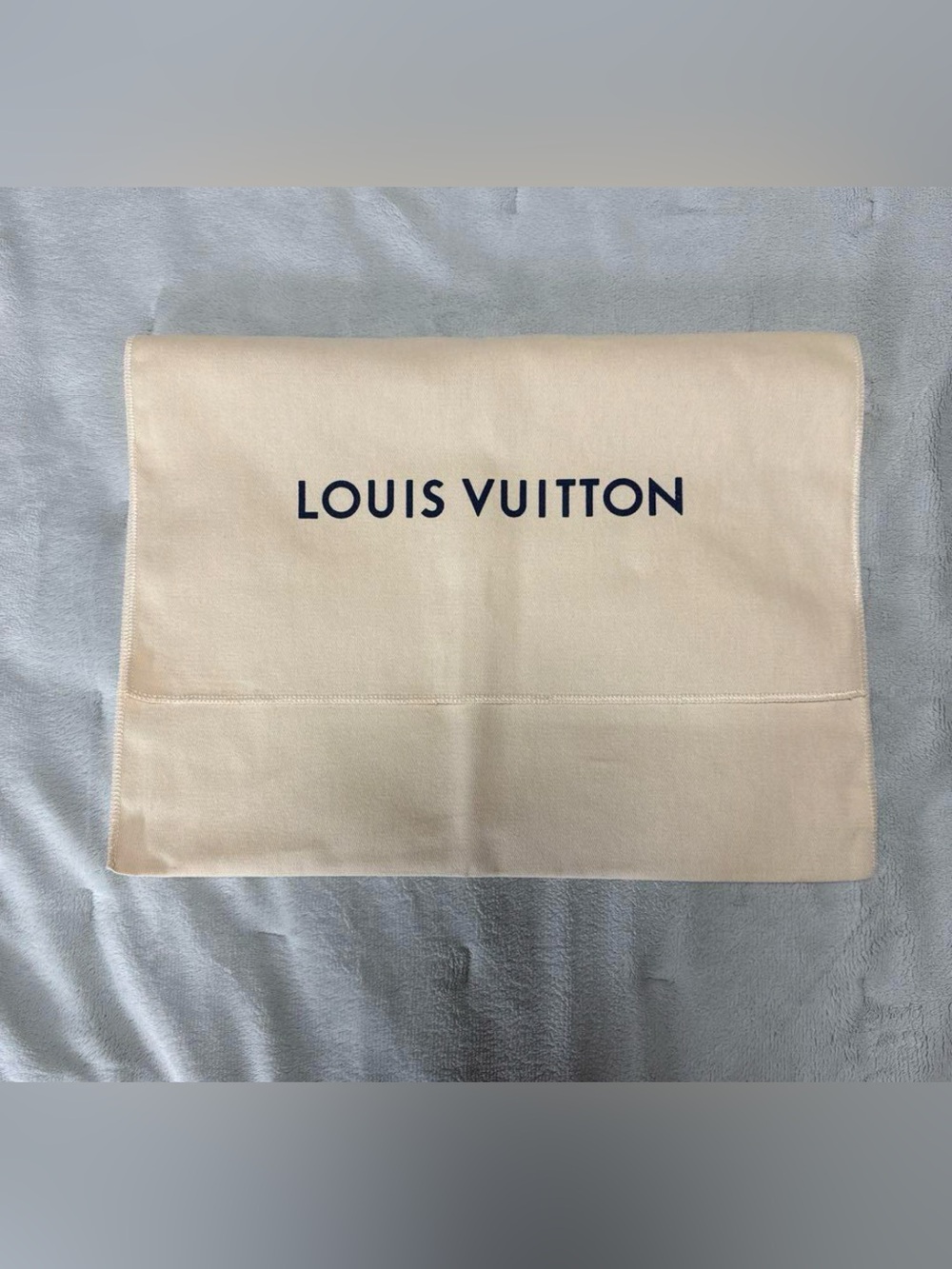 Louis Vuitton Wallet dust Bag like new 🆕